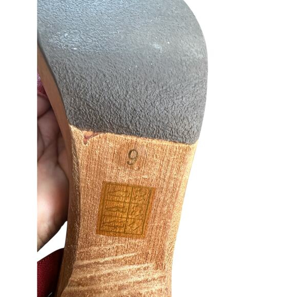 Jeffrey Campbell Red Leather Buckle Closure Block Heel Open Toe Sandals Size 9 - Picture 10 of 11